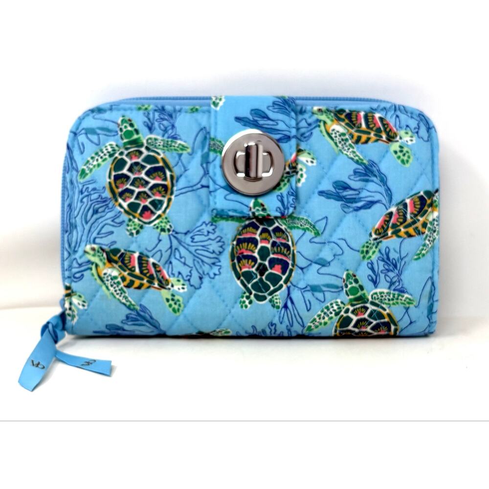 Vera Bradley Sea Turtles Coral Essential Turnlock Wallet Large NWT Ocean EXACT